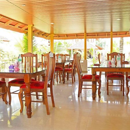 Pozhiyoram Ayurveda Beach Resort Alappuzha Esterno foto