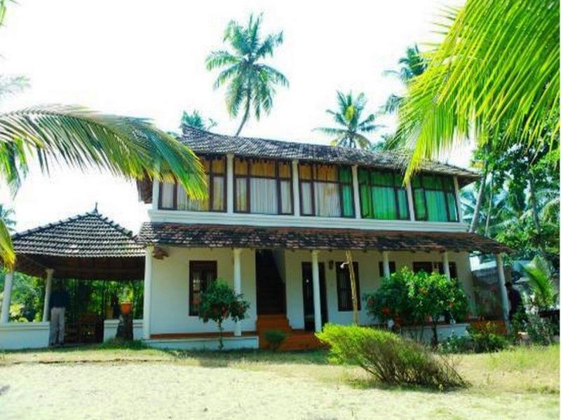 Pozhiyoram Ayurveda Beach Resort Alappuzha Esterno foto