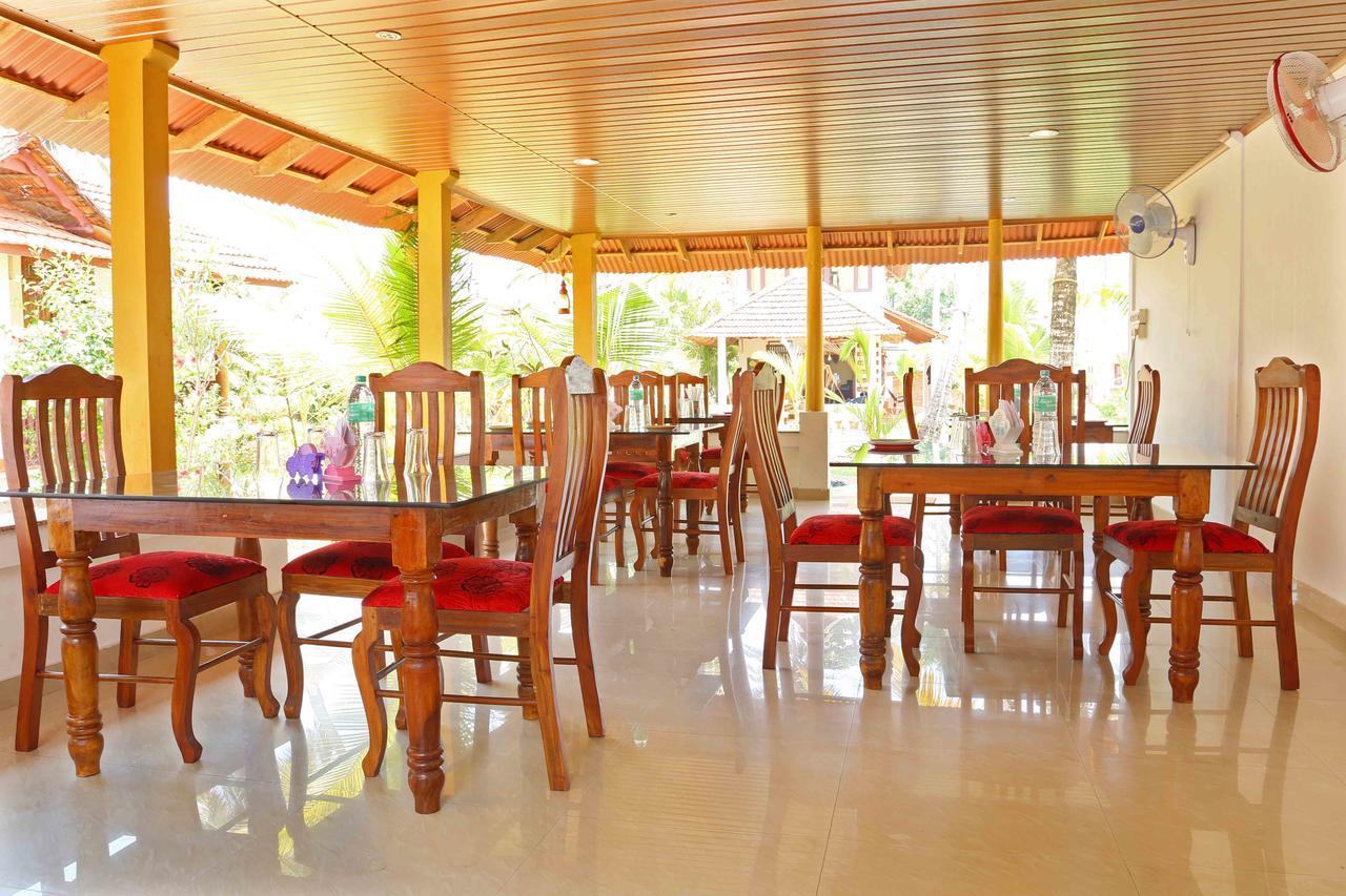 Pozhiyoram Ayurveda Beach Resort Alappuzha Esterno foto