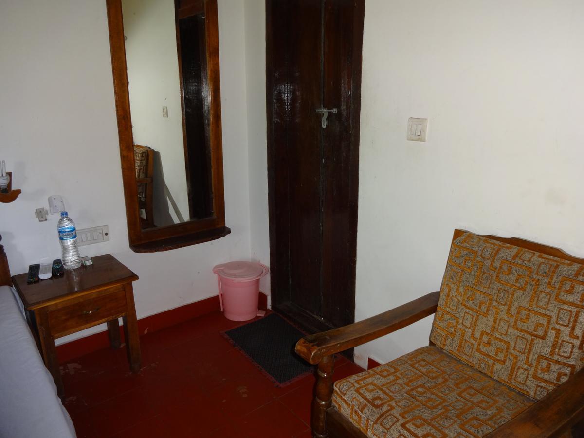 Pozhiyoram Ayurveda Beach Resort Alappuzha Esterno foto