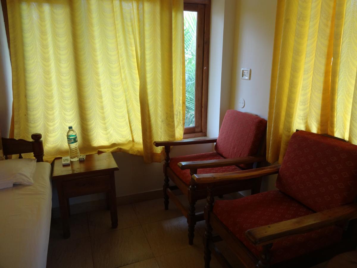 Pozhiyoram Ayurveda Beach Resort Alappuzha Esterno foto